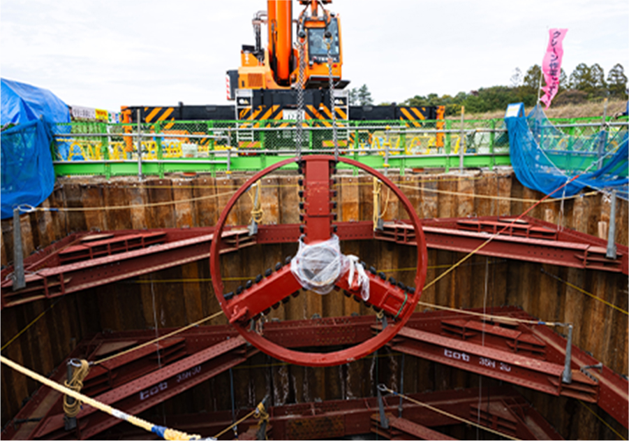 掘進機の先端に取り付けるカッターヘッド